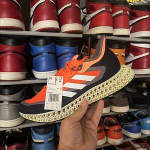 NWT Adidas 4DFWD 2 size 11